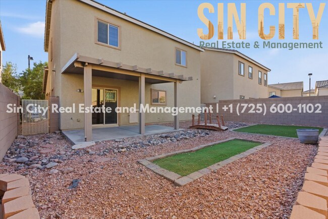 Foto del edificio - "Charming 3-Bed Oasis with 2.5 Baths on Winterfell Place – 1745 Sq. Ft. of Comfortable Living in ...