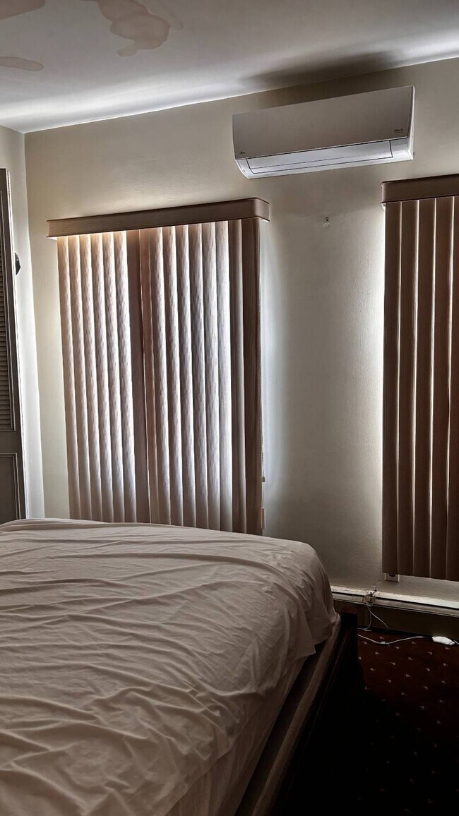 Foto del edificio - 86-8-86144 144th St