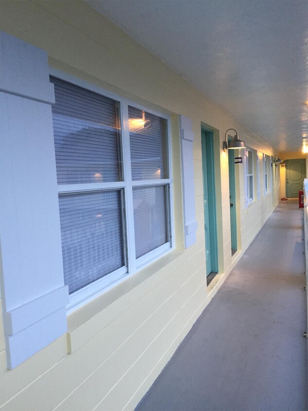 4064 Halifax Dr Unit 16, Port Orange, FL 32127 Room for Rent in Port