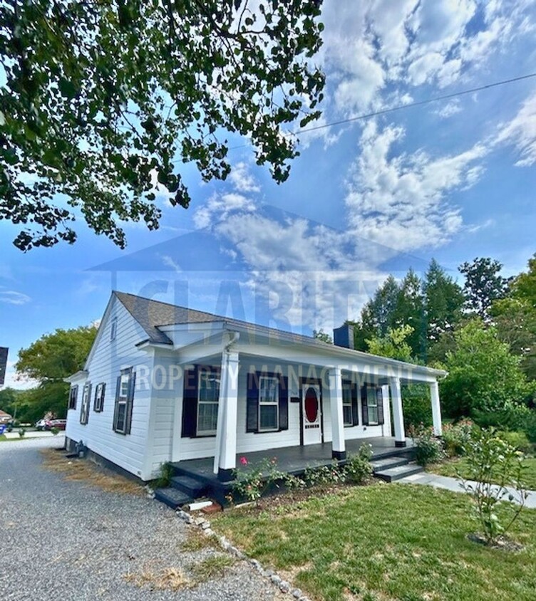 Primary Photo - Two bedroom home in historic downtown Clev...
