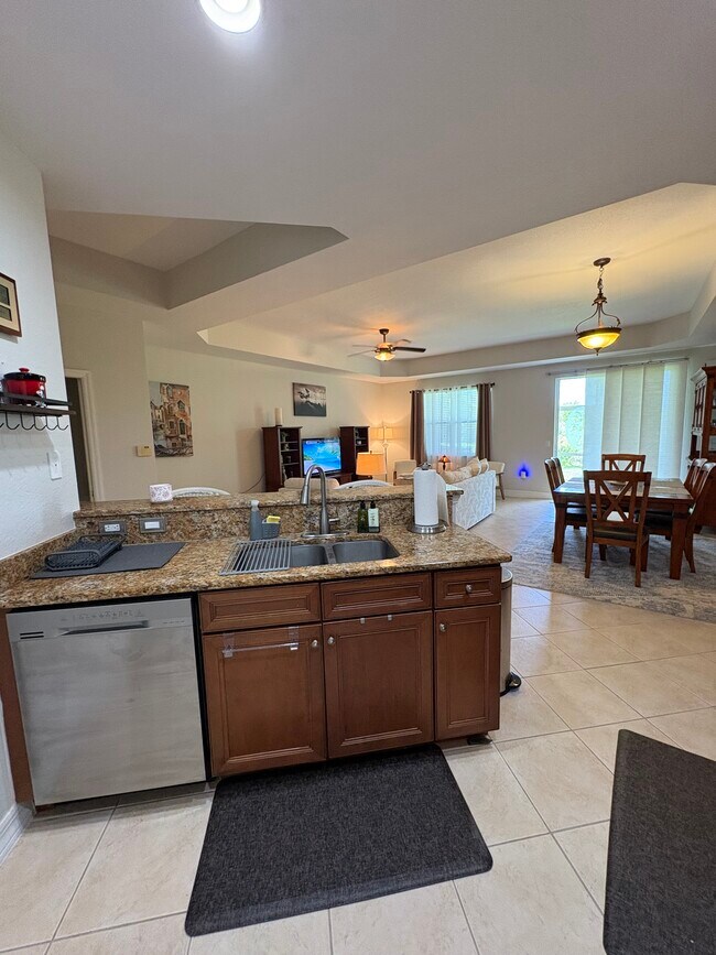 Building Photo - 16098 Via Solera Cir