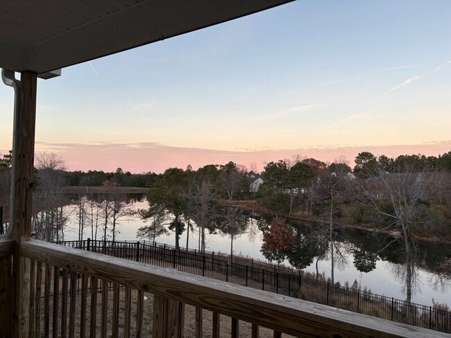 Foto del edificio - 407 Lakemont Dr