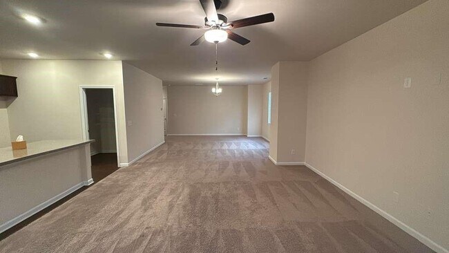 Building Photo - 105 Berry Dr