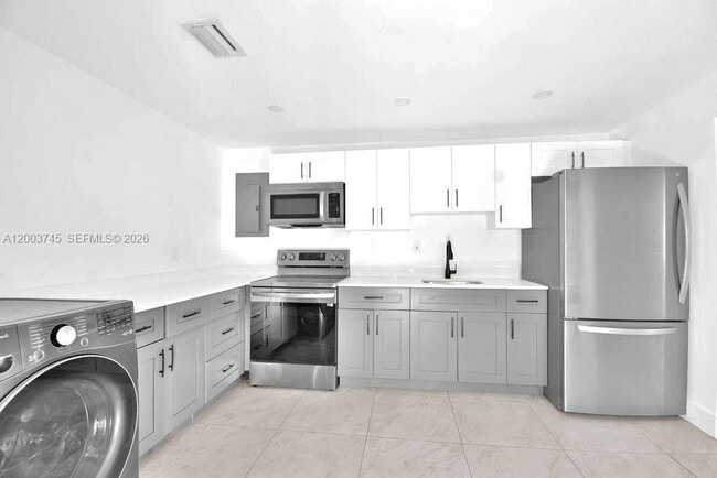 Building Photo - 1102 NW 103rd St
