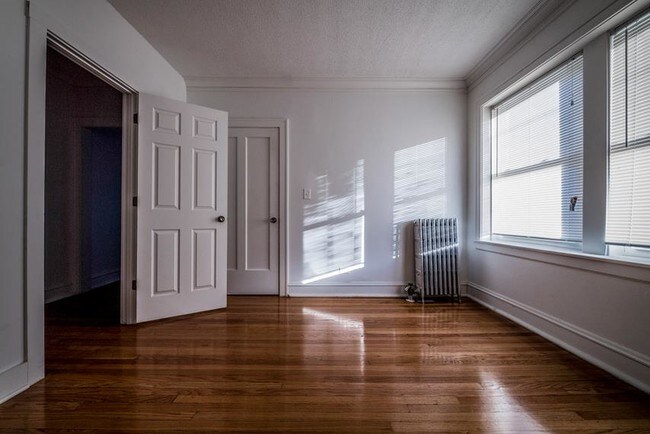 Foto del edificio - 702 N Waller Ave
