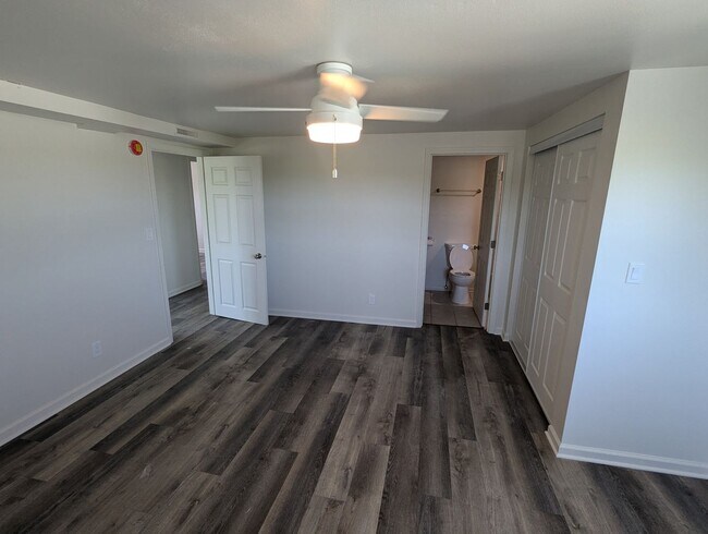 Foto del edificio - Dover Oaks LLC