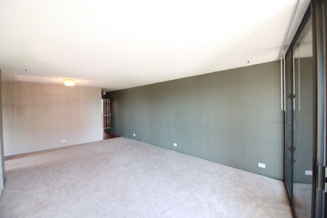 Foto del edificio - 1 Bed, 1 Bath, 1 Parking - The Park at Pea...