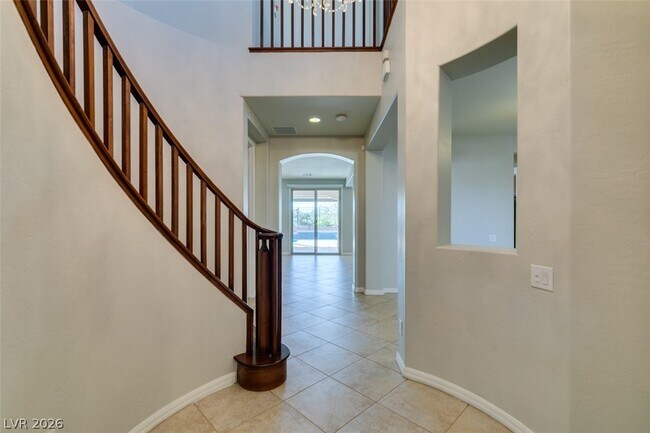 Building Photo - 2609 Chateau Clermont St