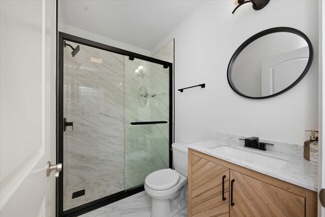 Foto del edificio - 1523 W Huron St