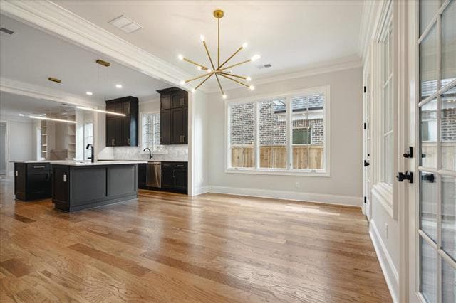 Building Photo - 5017 Henry Heights Dr