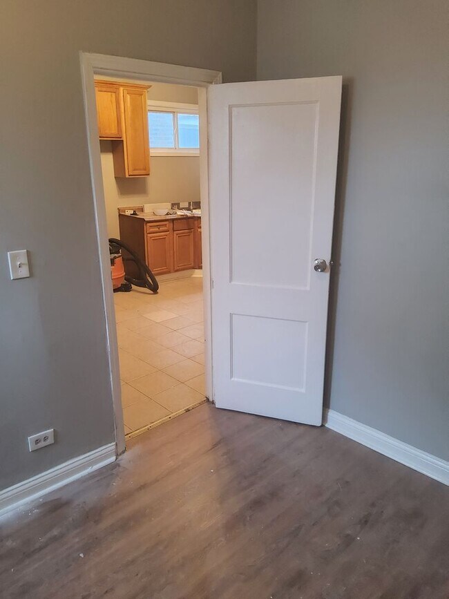 Building Photo - 2024 Special: Refunded Application Fees! S...