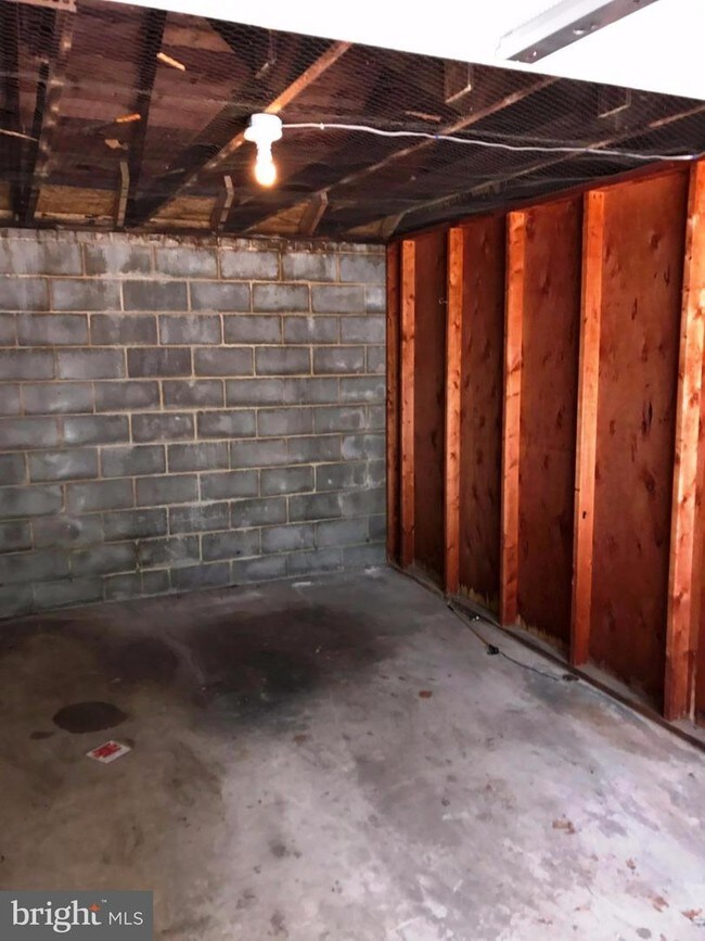 1306 Potomac Ave Unit 11, Hagerstown, MD 21742 Condo for Rent in