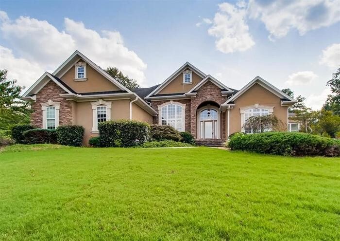 Primary Photo - 6400 Crest Manor Ct, McDonough, GA 30253