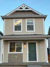 Building Photo - 10370 Tucson St