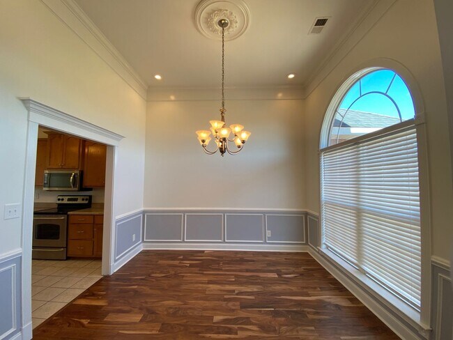 Foto del edificio - 141 Addington Dr