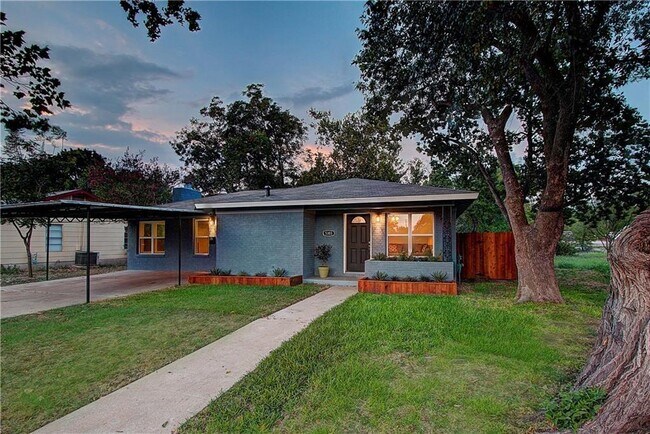 Foto del edificio - 5303 Westminster Dr