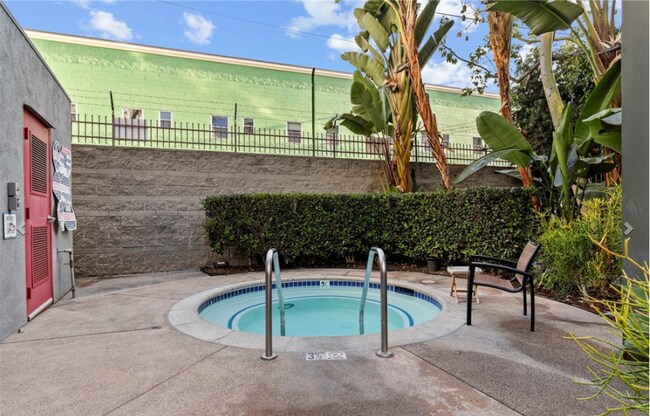 Foto del edificio - 420 S San Pedro St