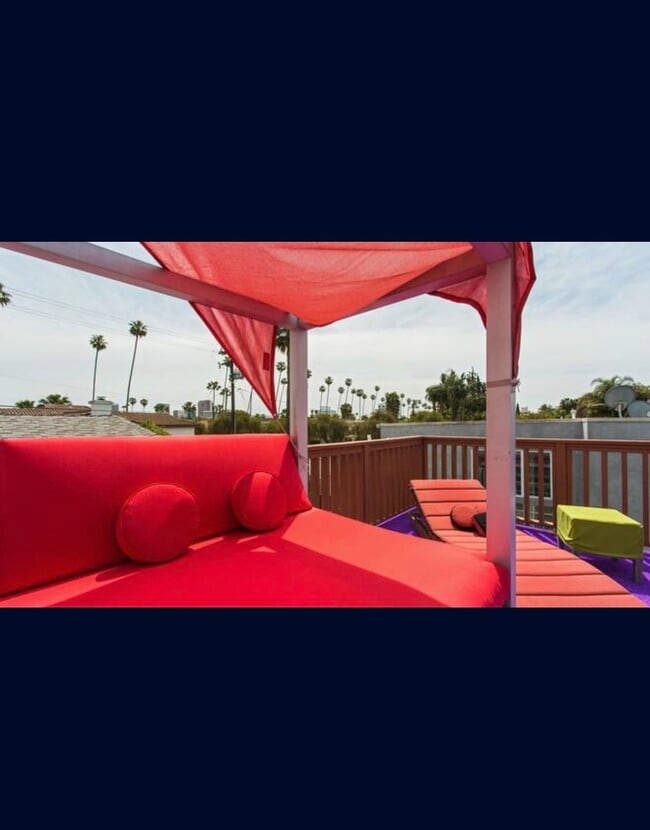 Building Photo - 8661 Clifton Way