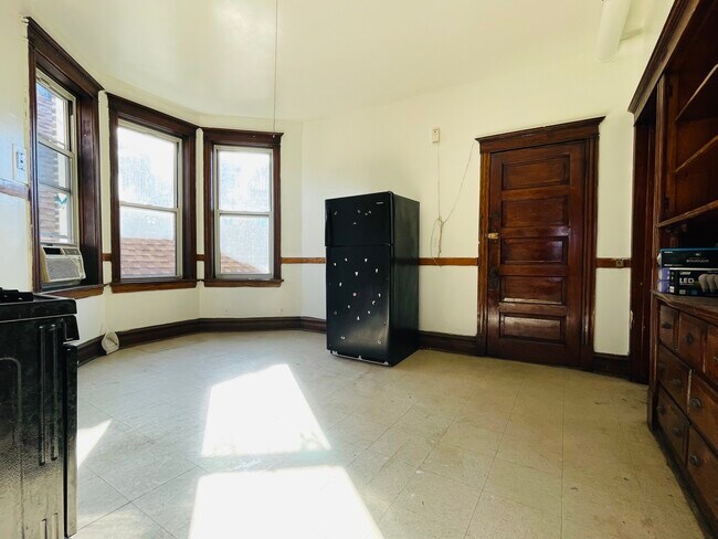 Foto del edificio - 3608 S Wood St
