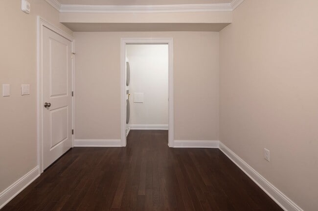 Interior Photo - The Parkview at Polifly