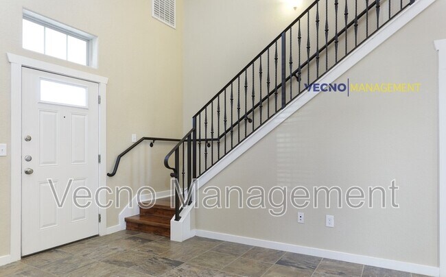 Foto del edificio - 221 Circle Ct