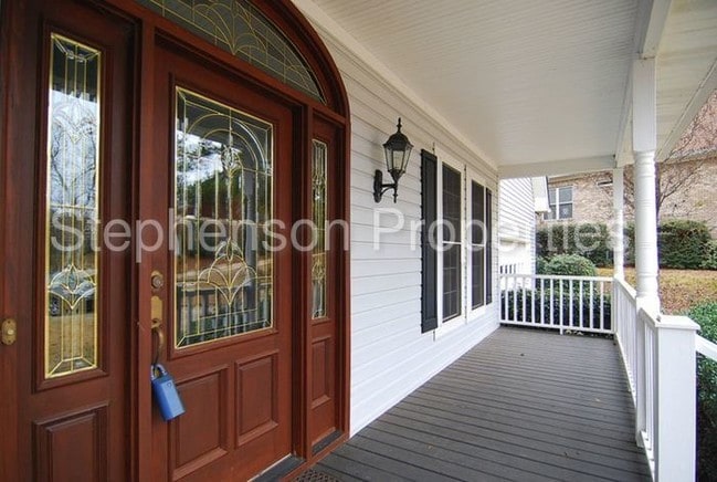 Building Photo - 711 Oxenbridge Ct