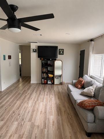 Building Photo - 2122 Riviera Dr