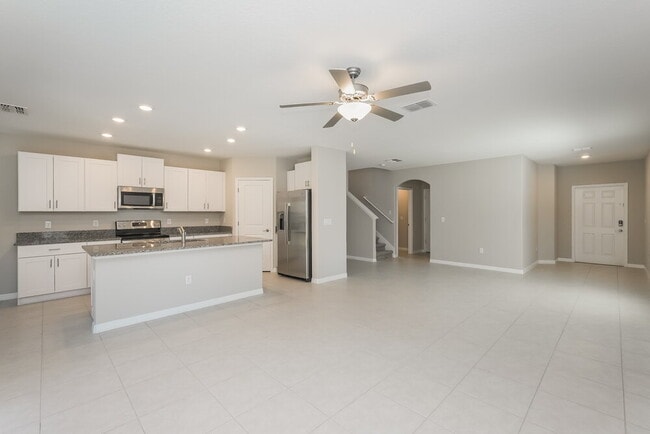 Building Photo - 7342 Spring Snowflake Ave