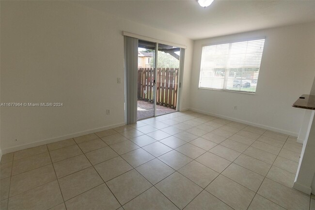 Foto del edificio - 9237 SW 227th St