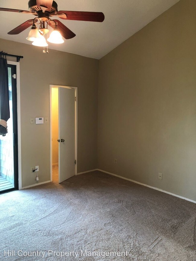 Building Photo - 7122 Wood Hollow Dr