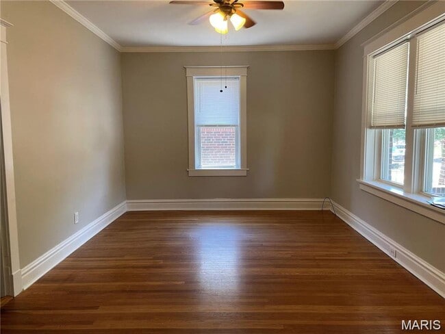 Building Photo - Open floor plan in ideal south city location