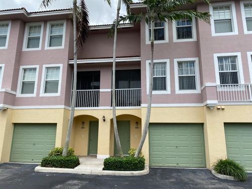 6366 W Sample Rd Coral Springs Fl 33067 Townhouse For Rent In Coral Springs Fl Apartments Com