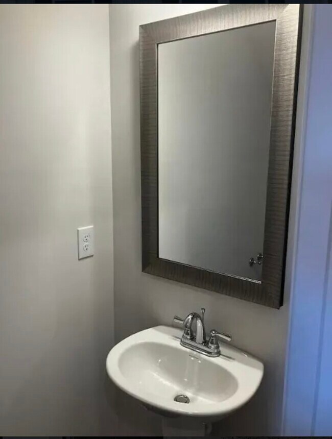 Foto del edificio - 1032 Cornelia St