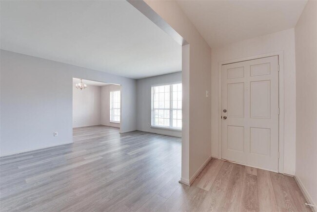Foto del edificio - 8503 Leader St