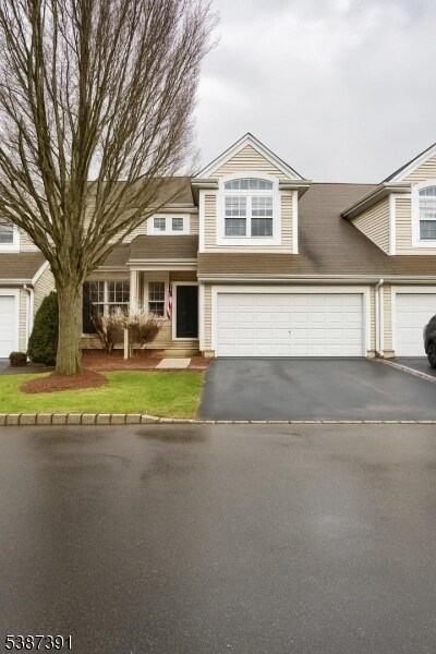 Primary Photo - 131 Marlboro Cir