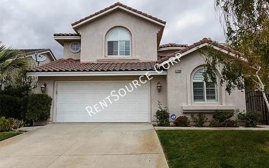 Primary Photo - 22909 Redwood Ct