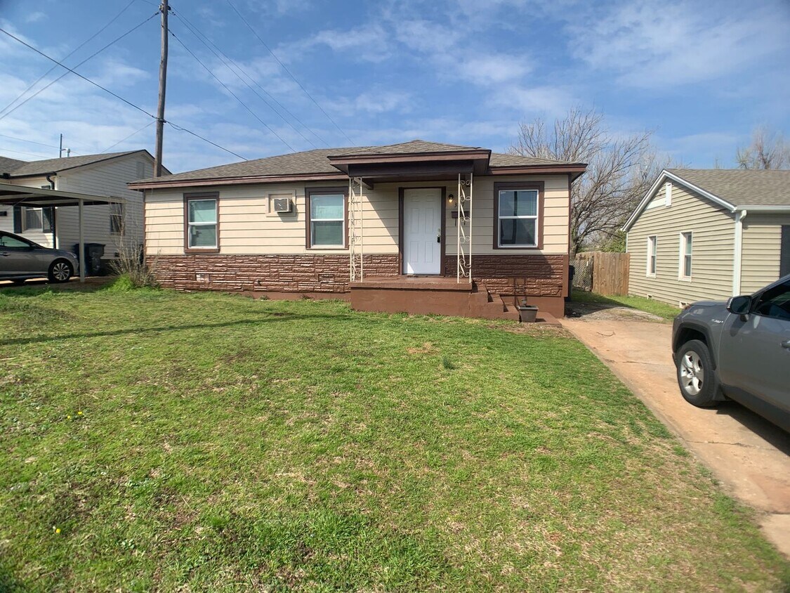 Primary Photo - Three Bed NE OKC