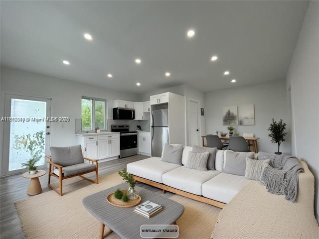 Foto principal - 1936 Normandy Dr