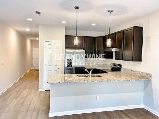 Foto del edificio - NEW Lower Rental Rate Leasing Special: Mar...