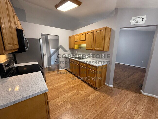 Foto del edificio - 4518 Lomond Cir