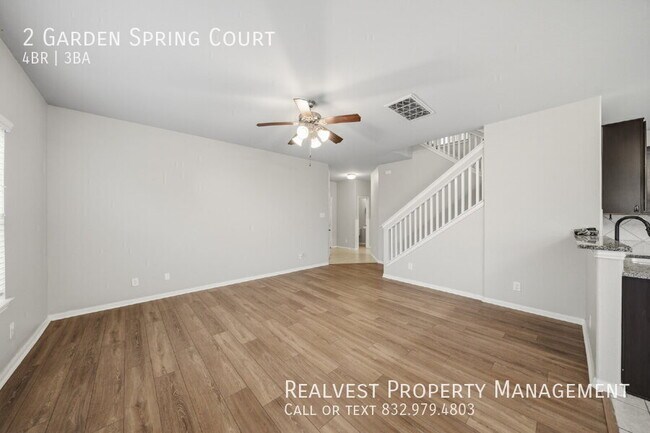 Building Photo - 2 Garden Spring Ct