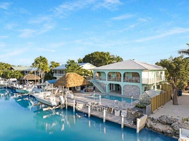 Building Photo - 232 W Seaview Dr