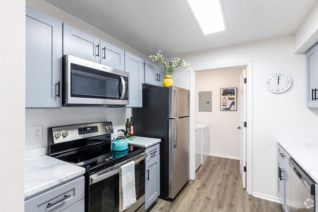 Building Photo - Oglethorpe Place