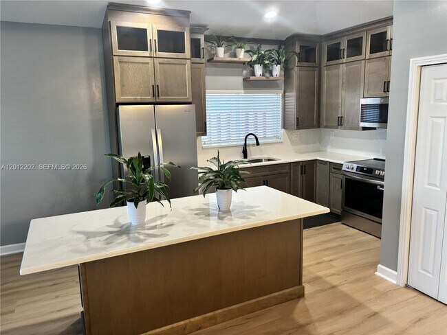 Foto del edificio - 13941 SW 136th Pl