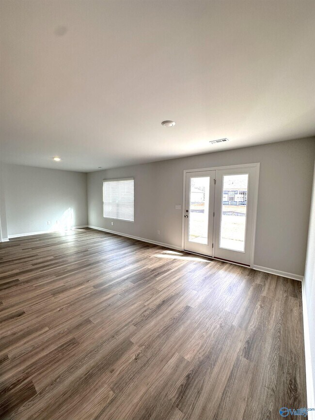 Foto del edificio - 205 Chubbs Ln