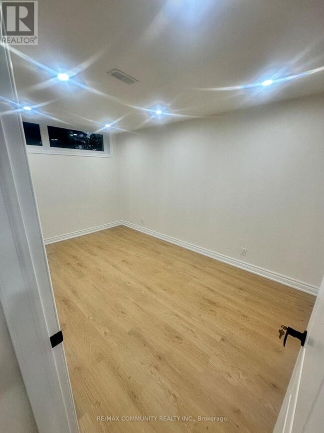 Photo du bâtiment - 199 Brimorton Dr