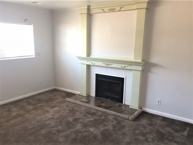 Building Photo - Beautiful Condo in Westminster