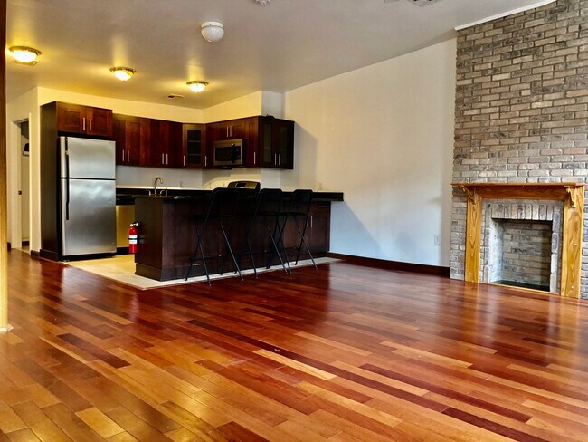 Building Photo - 234 2nd St