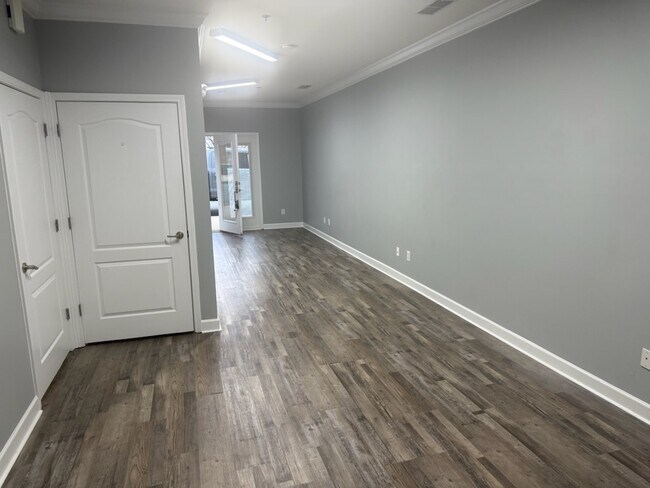 Foto del edificio - 1559 N Redhawk Dr