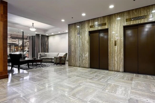 Foto del edificio - 40 E Delaware Pl